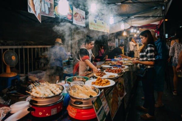Street Food Jepang yang Bisa Dicoba di Kota Anda: Sensasi Makan Pinggir Jalan yang Bikin Nagih!